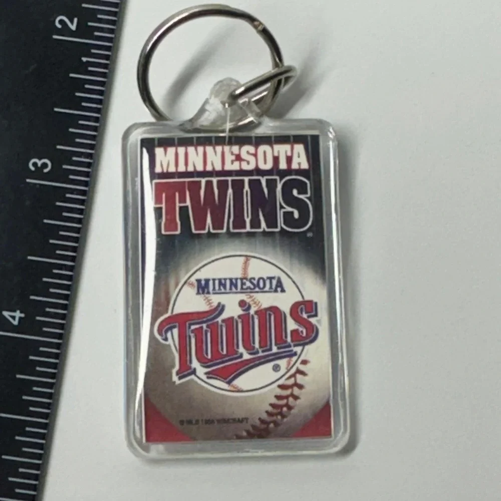 Minnesota‎ Twins Baseball Keychain MLB 1998 Wincraft Souvenir